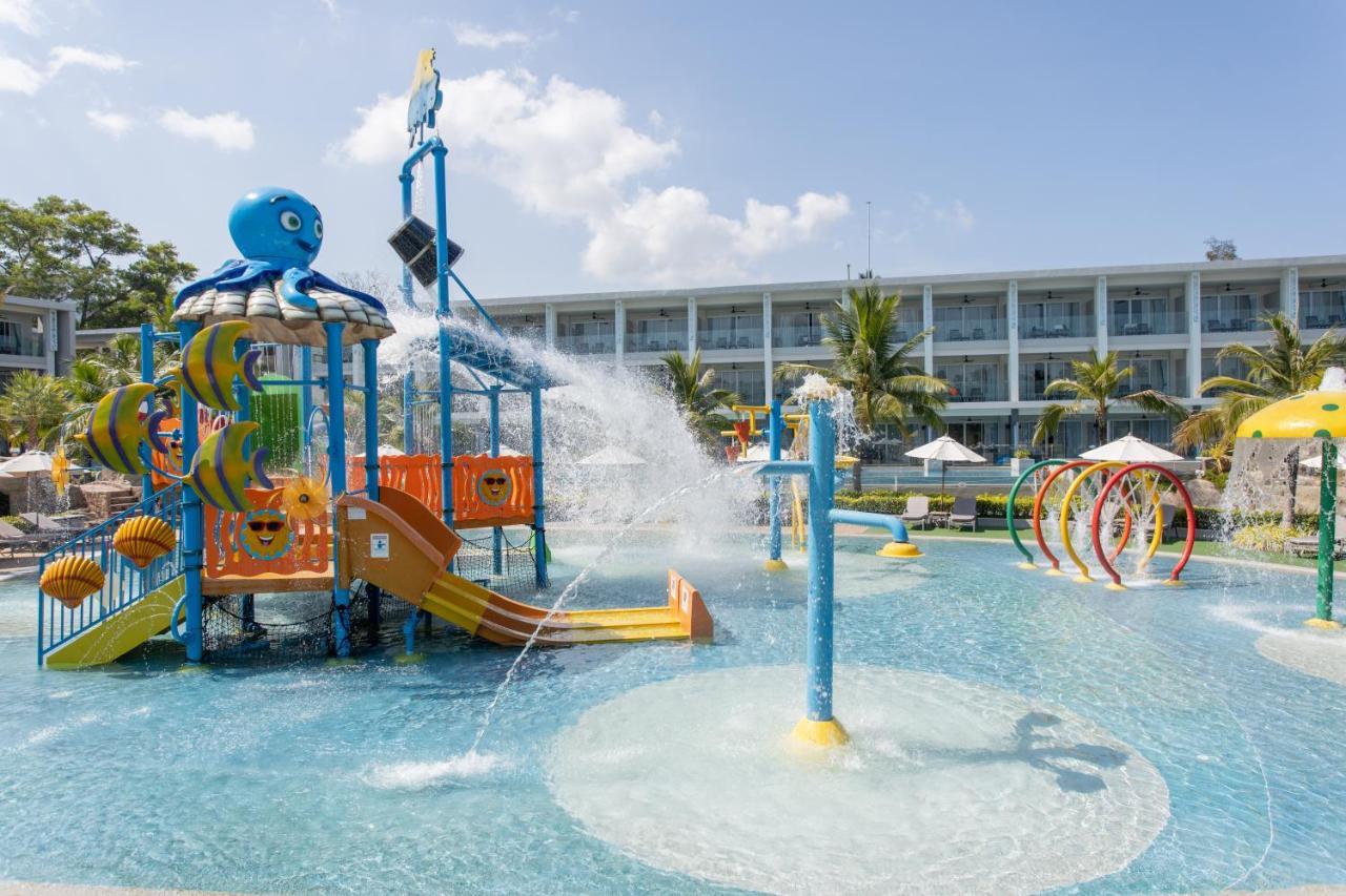 The Sands Khao Lak By Katathani - Sha Extra Plus Екстериор снимка Waterpark at the hotel